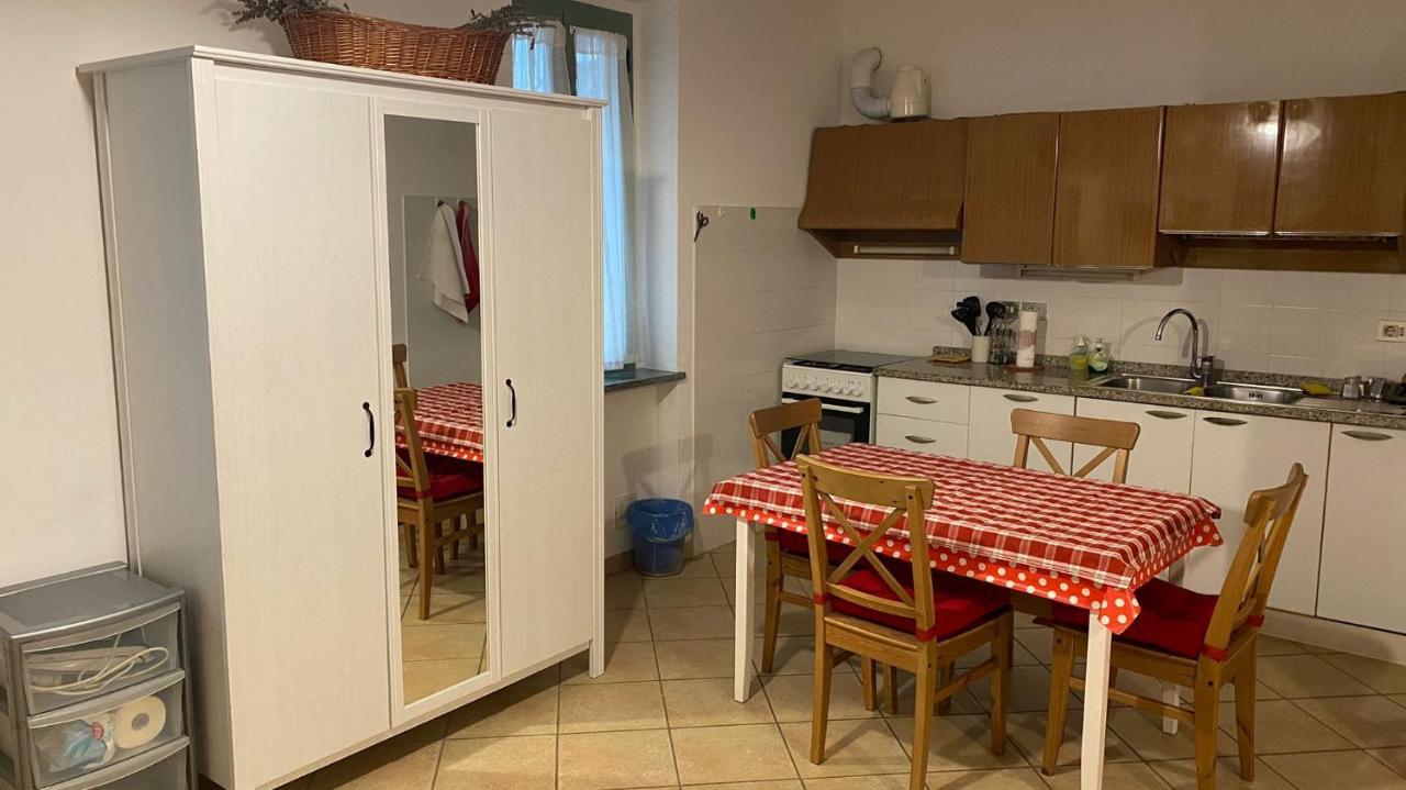 Al Vecchio Pero, Con Ampio Giardino Privato Villa La Morra Ngoại thất bức ảnh